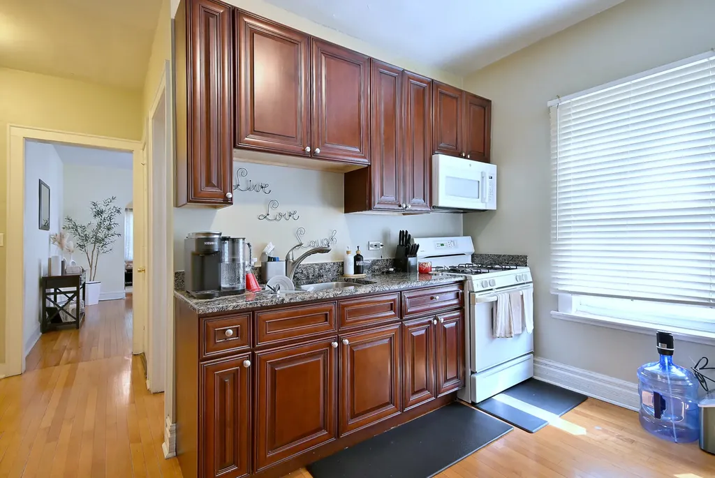 4703 West Parker Avenue Chicago IL 60639