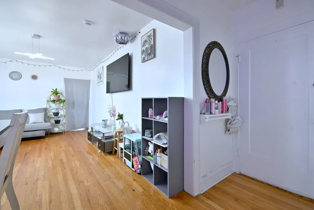 4703 West Parker Avenue Chicago IL 60639