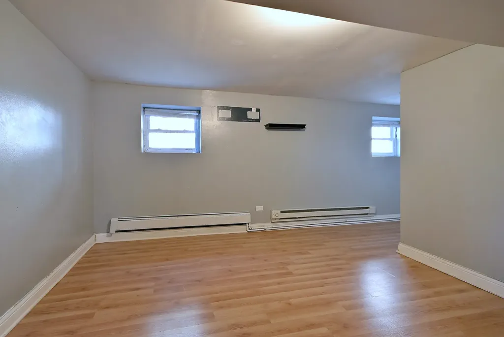 4703 West Parker Avenue Chicago IL 60639