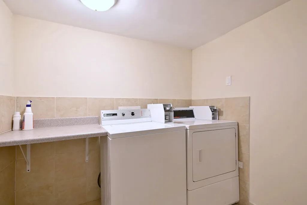 4703 West Parker Avenue Chicago IL 60639