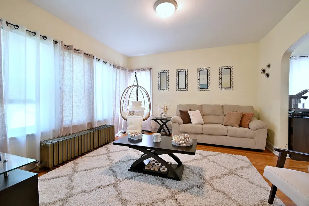 4703 West Parker Avenue Chicago IL 60639