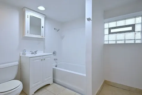 4703 West Parker Avenue Chicago IL 60639