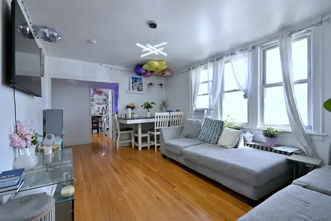 4703 West Parker Avenue Chicago IL 60639