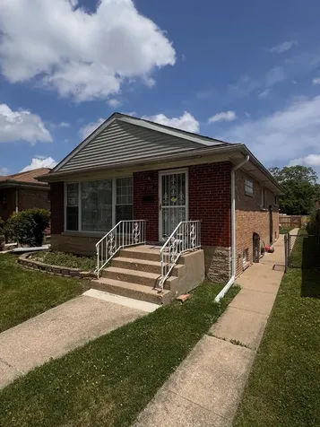 137 Linden Avenue Bellwood IL 60104