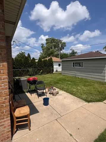 137 Linden Avenue Bellwood IL 60104