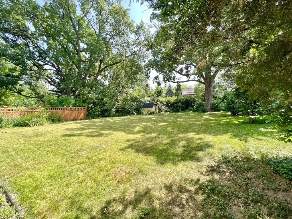 4633 Oakwood Avenue Downers Grove IL 60515