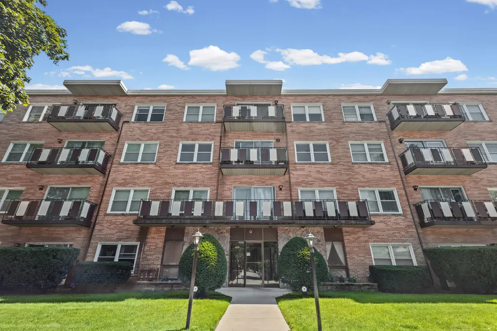 5005 Enfield Avenue Skokie IL 60077