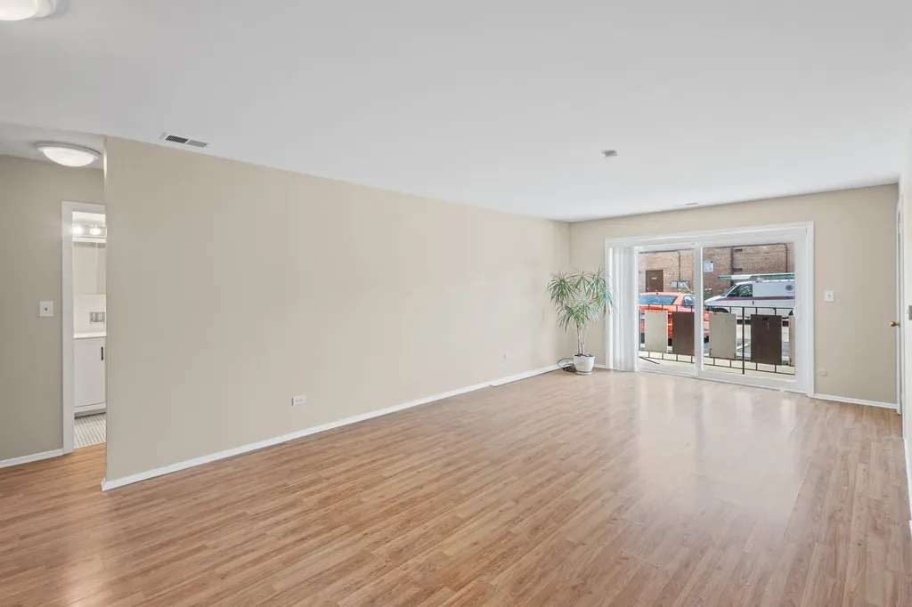 5005 Enfield Avenue Skokie IL 60077