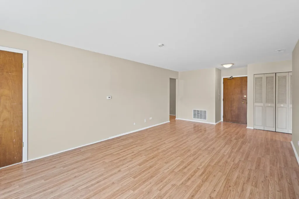 5005 Enfield Avenue Skokie IL 60077
