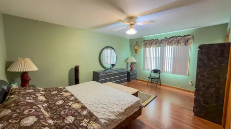 10S168 Oneill Drive Burr Ridge IL 60527