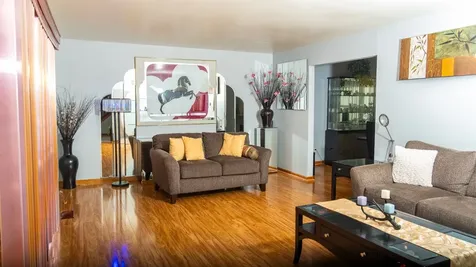 10S168 Oneill Drive Burr Ridge IL 60527