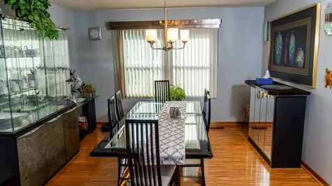 10S168 Oneill Drive Burr Ridge IL 60527