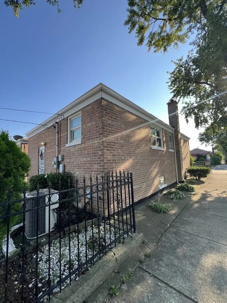 4501 South Lawler Avenue Chicago IL 60638
