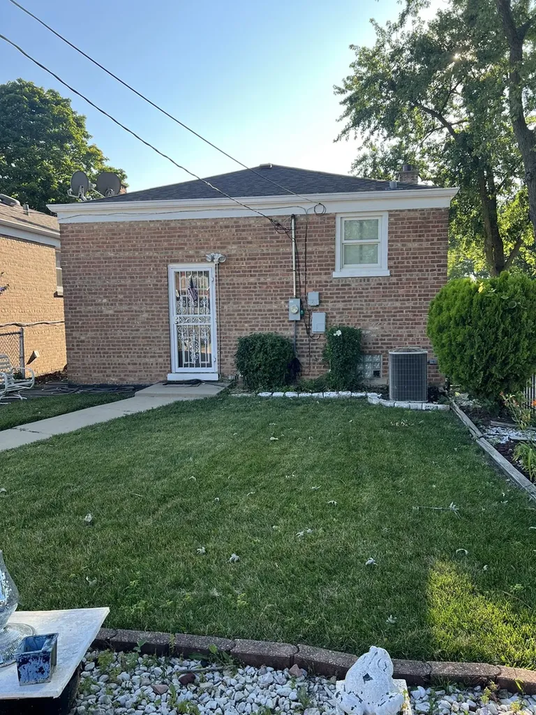 4501 South Lawler Avenue Chicago IL 60638