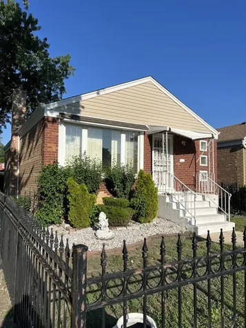 4501 South Lawler Avenue Chicago IL 60638