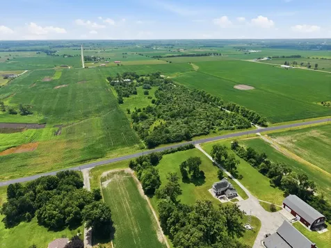 2737 East Indiana Avenue Beecher IL 60401