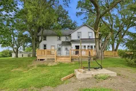 2737 East Indiana Avenue Beecher IL 60401