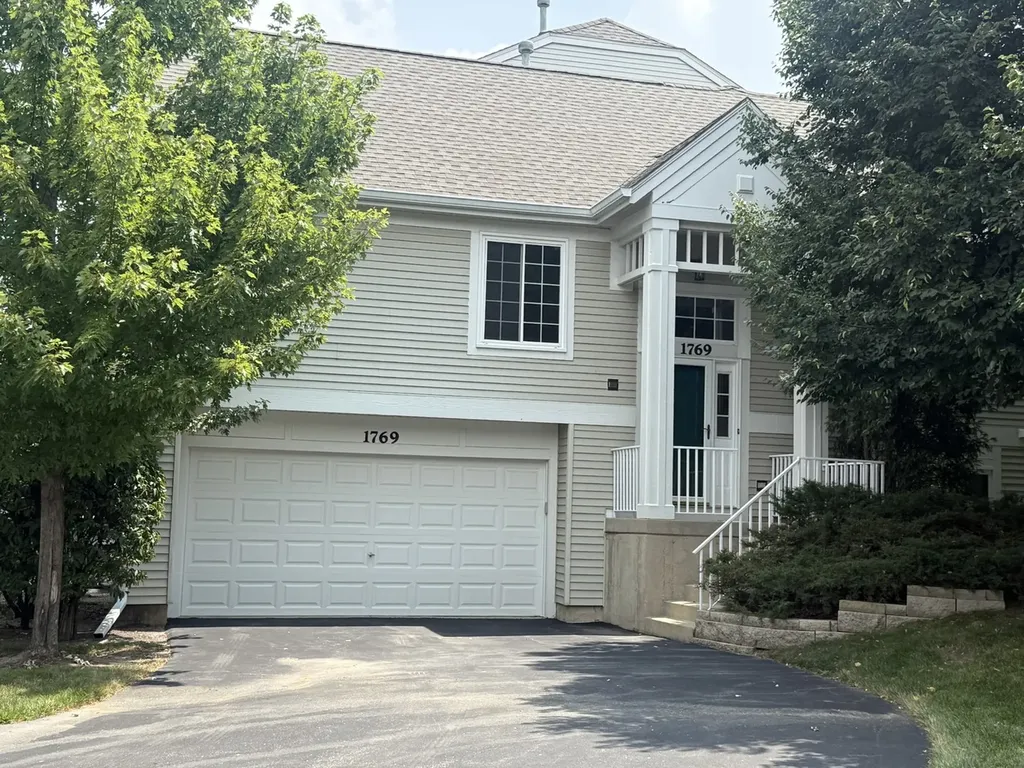 1769 Concord Drive Glendale Heights IL 60139