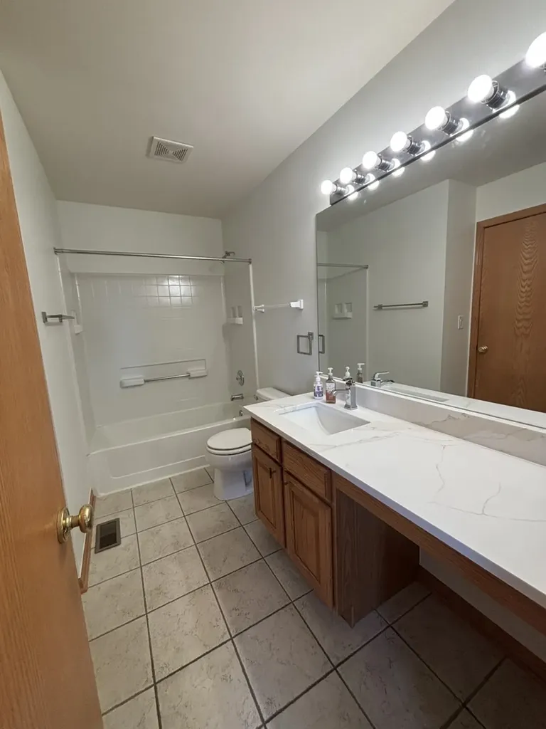 1769 Concord Drive Glendale Heights IL 60139