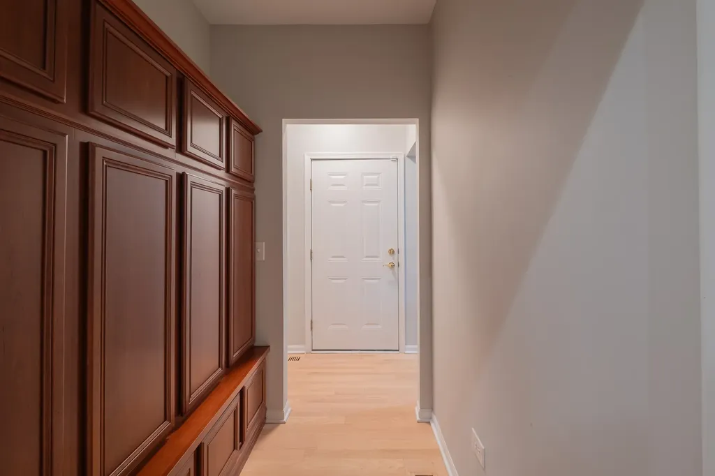 4527 Hatch Lane Lisle IL 60532