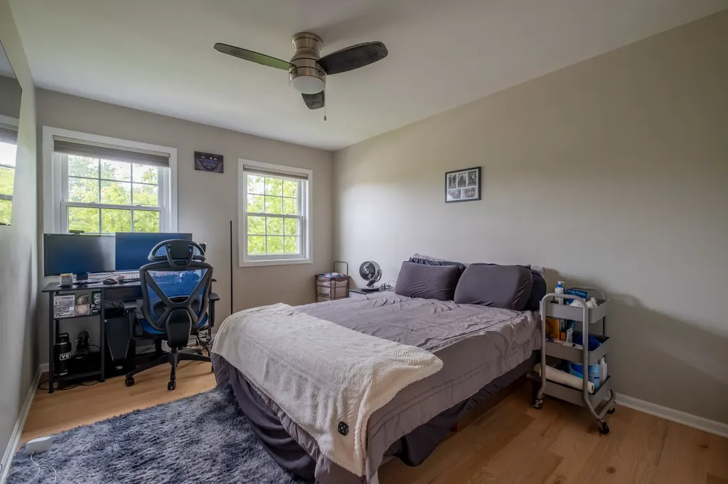 4527 Hatch Lane Lisle IL 60532