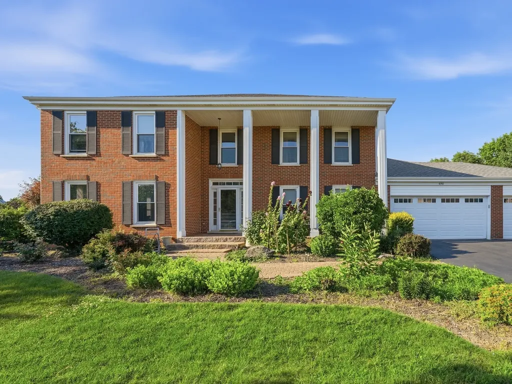 690 Waterford Drive Des Plaines IL 60016