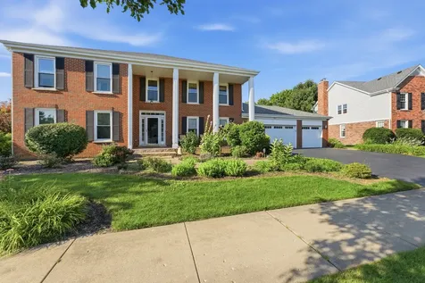 690 Waterford Drive Des Plaines IL 60016