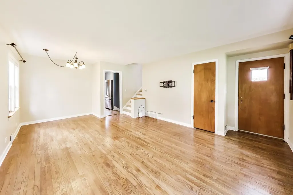 679 South Spring Road Elmhurst IL 60126