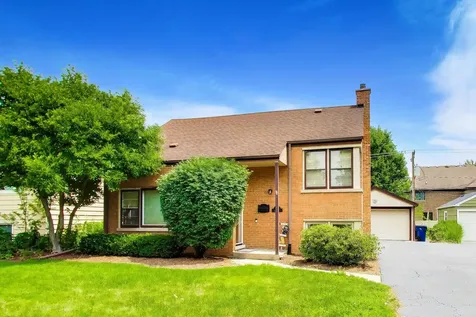 679 South Spring Road Elmhurst IL 60126
