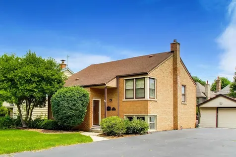 679 South Spring Road Elmhurst IL 60126