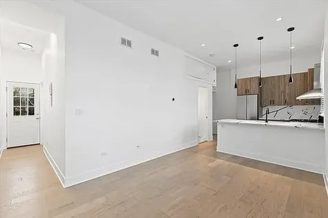1236 West Hubbard Street Chicago IL 60642