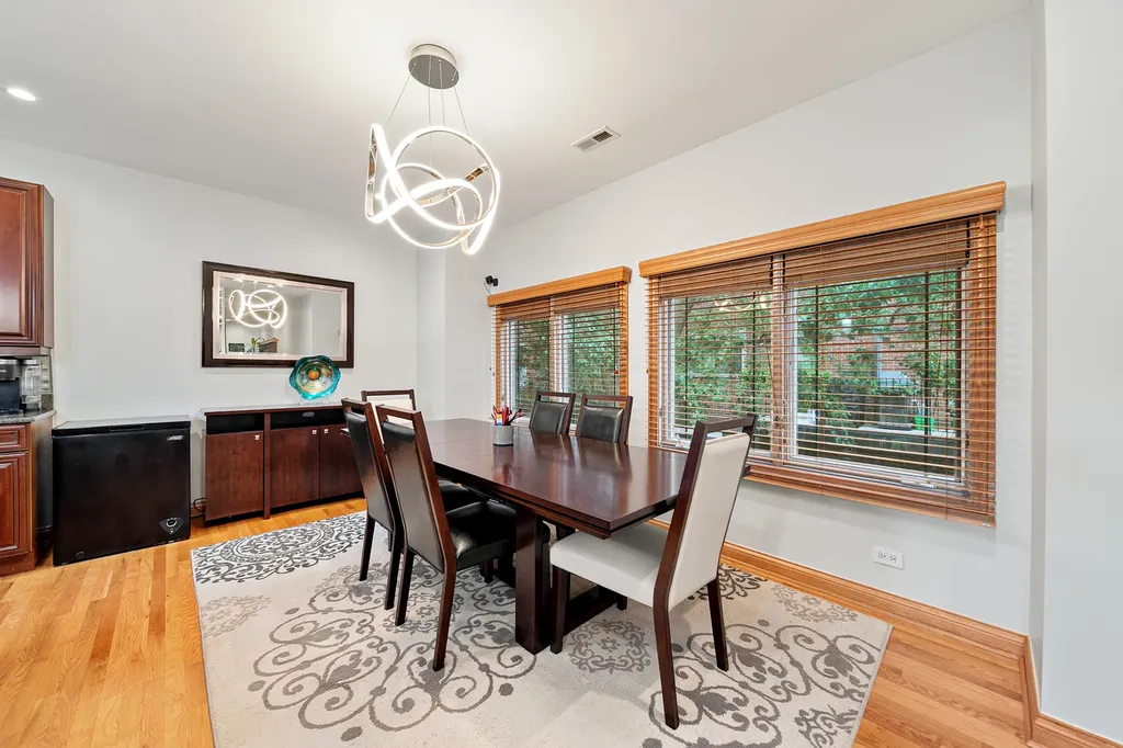2455 West Ohio Street Chicago IL 60612