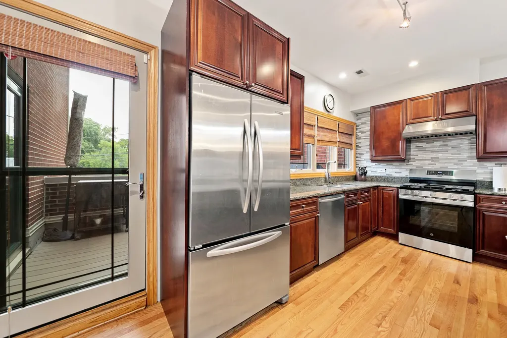 2455 West Ohio Street Chicago IL 60612
