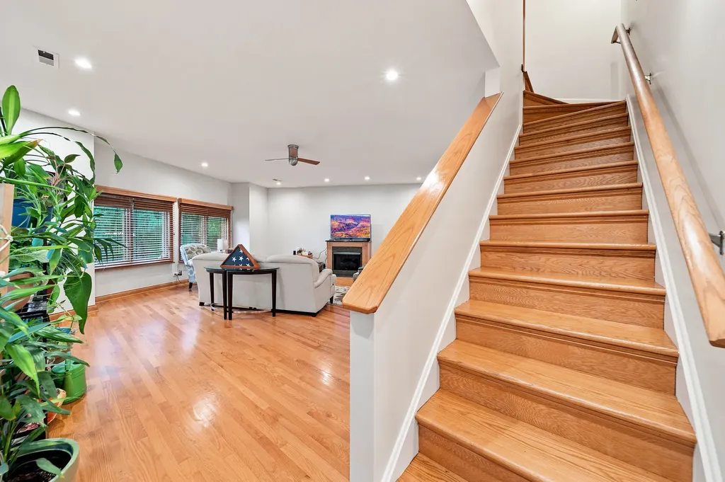 2455 West Ohio Street Chicago IL 60612