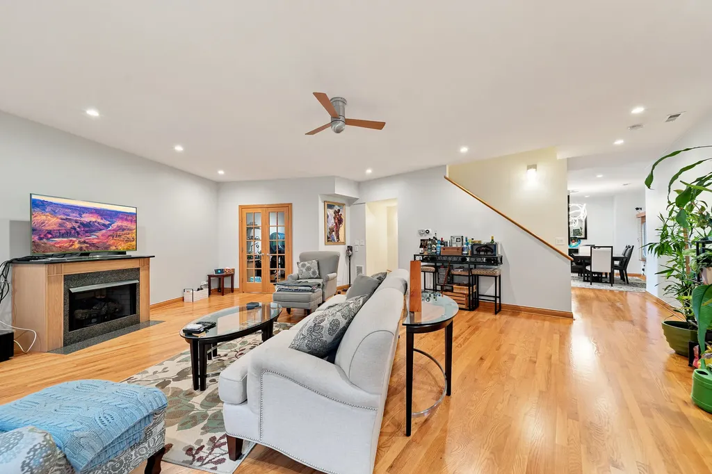 2455 West Ohio Street Chicago IL 60612