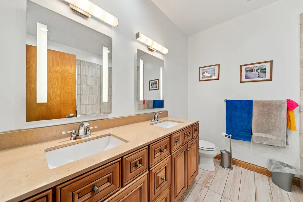 2455 West Ohio Street Chicago IL 60612