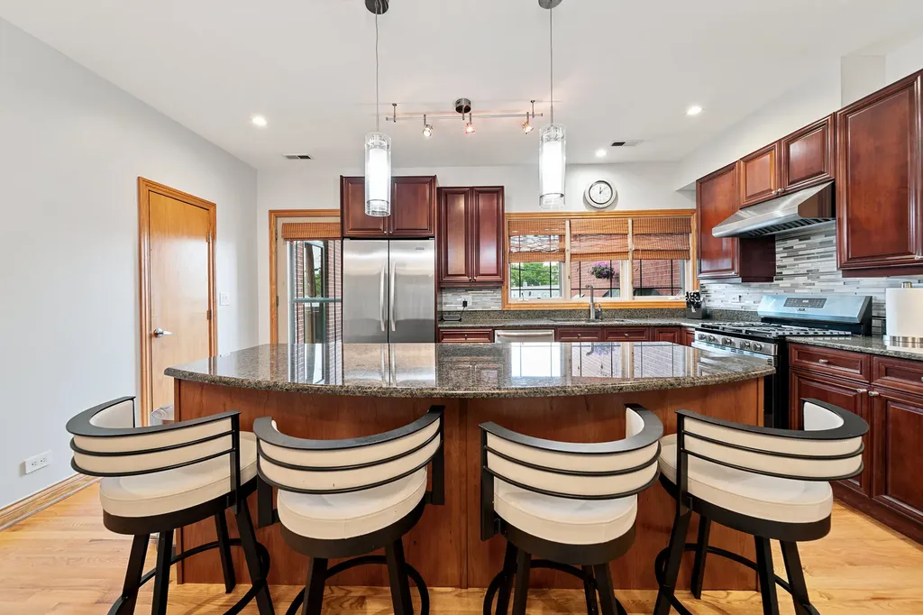 2455 West Ohio Street Chicago IL 60612