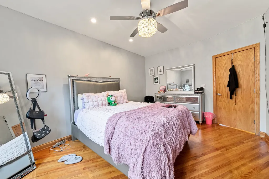 2455 West Ohio Street Chicago IL 60612