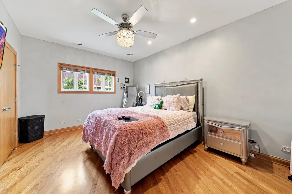 2455 West Ohio Street Chicago IL 60612