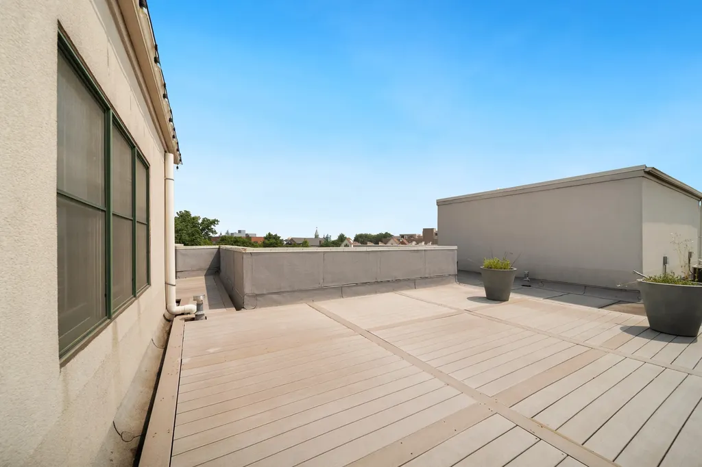2455 West Ohio Street Chicago IL 60612