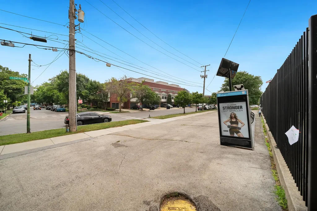 2455 West Ohio Street Chicago IL 60612