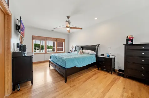 2455 West Ohio Street Chicago IL 60612