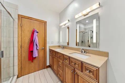 2455 West Ohio Street Chicago IL 60612