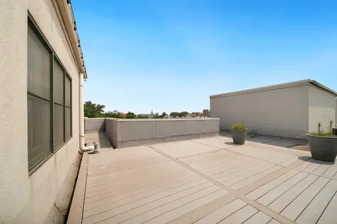 2455 West Ohio Street Chicago IL 60612
