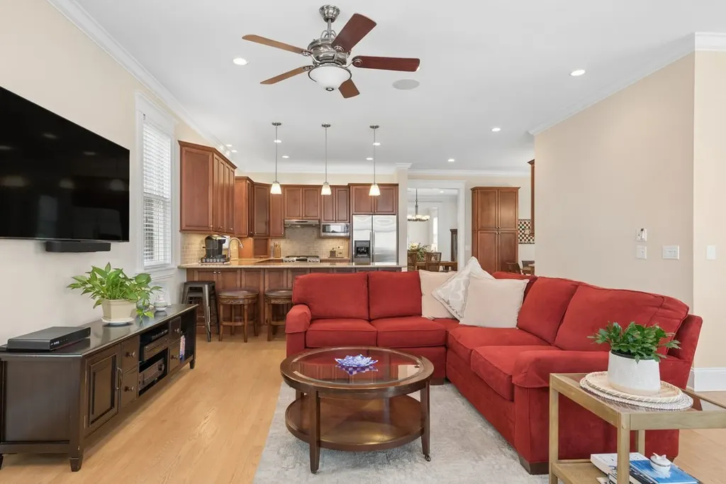1530 West Grace Street Chicago IL 60613