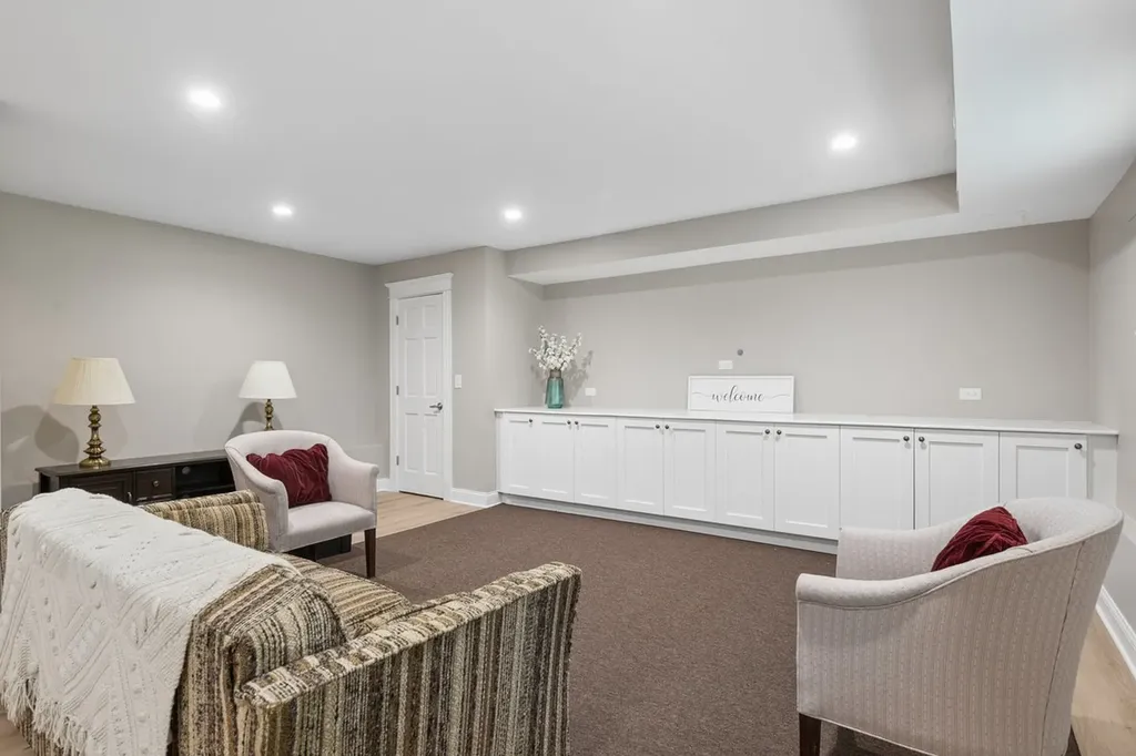 1530 West Grace Street Chicago IL 60613