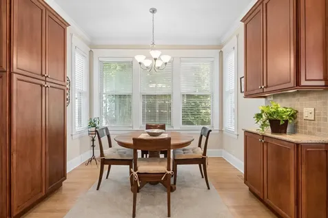 1530 West Grace Street Chicago IL 60613