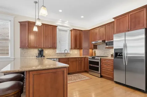 1530 West Grace Street Chicago IL 60613