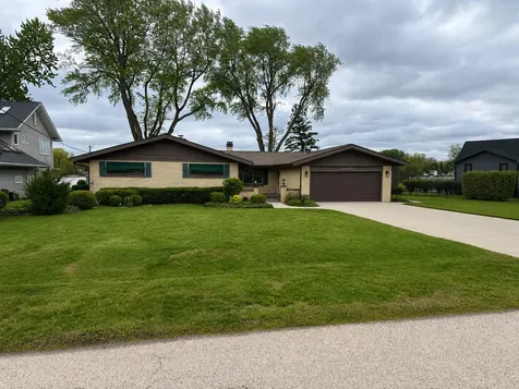 2403 West Fairview Avenue Johnsburg IL 60051