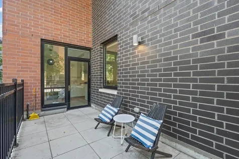 1648 West Division Street Chicago IL 60622